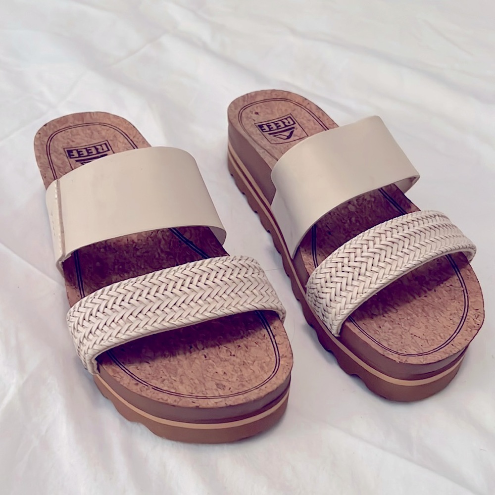 Reef cushion vista, platform sandals, size 6